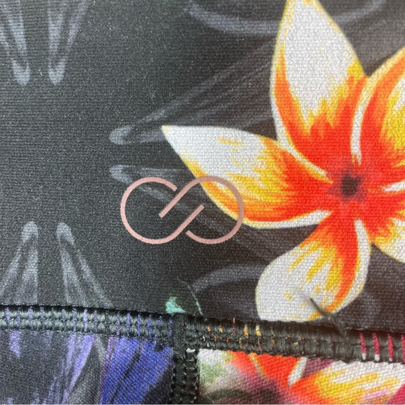CALIA Carrie Underwood Colorful Tropical Floral Cropped High Rise Leggings M - Picture 11 of 13